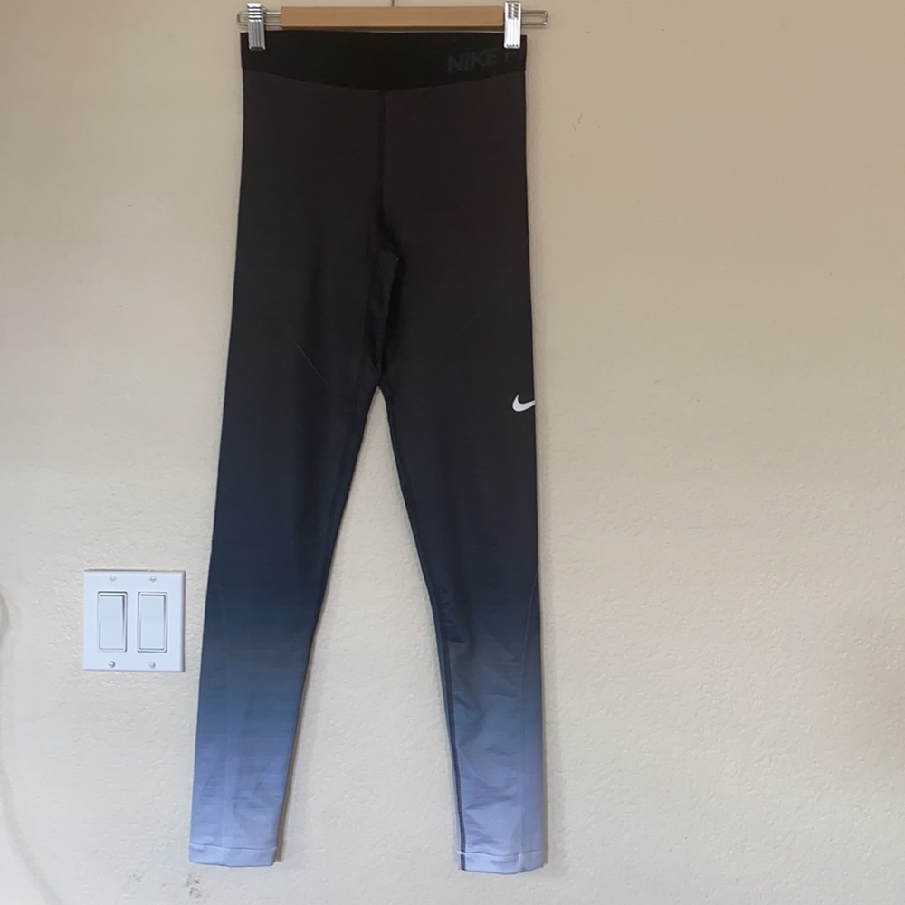 Nike Women's Pro Hyper-warm tights - Picture 5 of 13